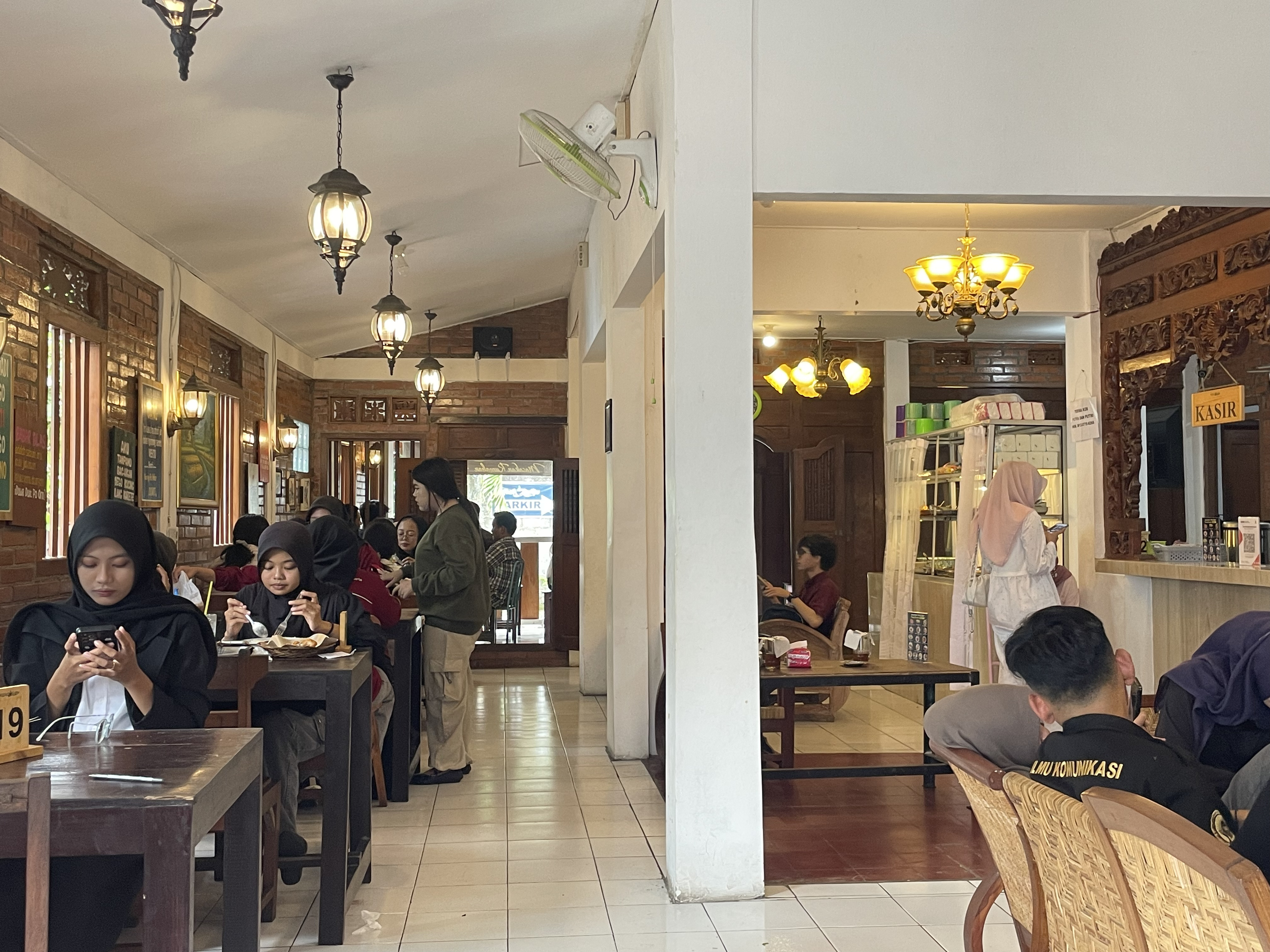 Interior Warung Mbah Redjo