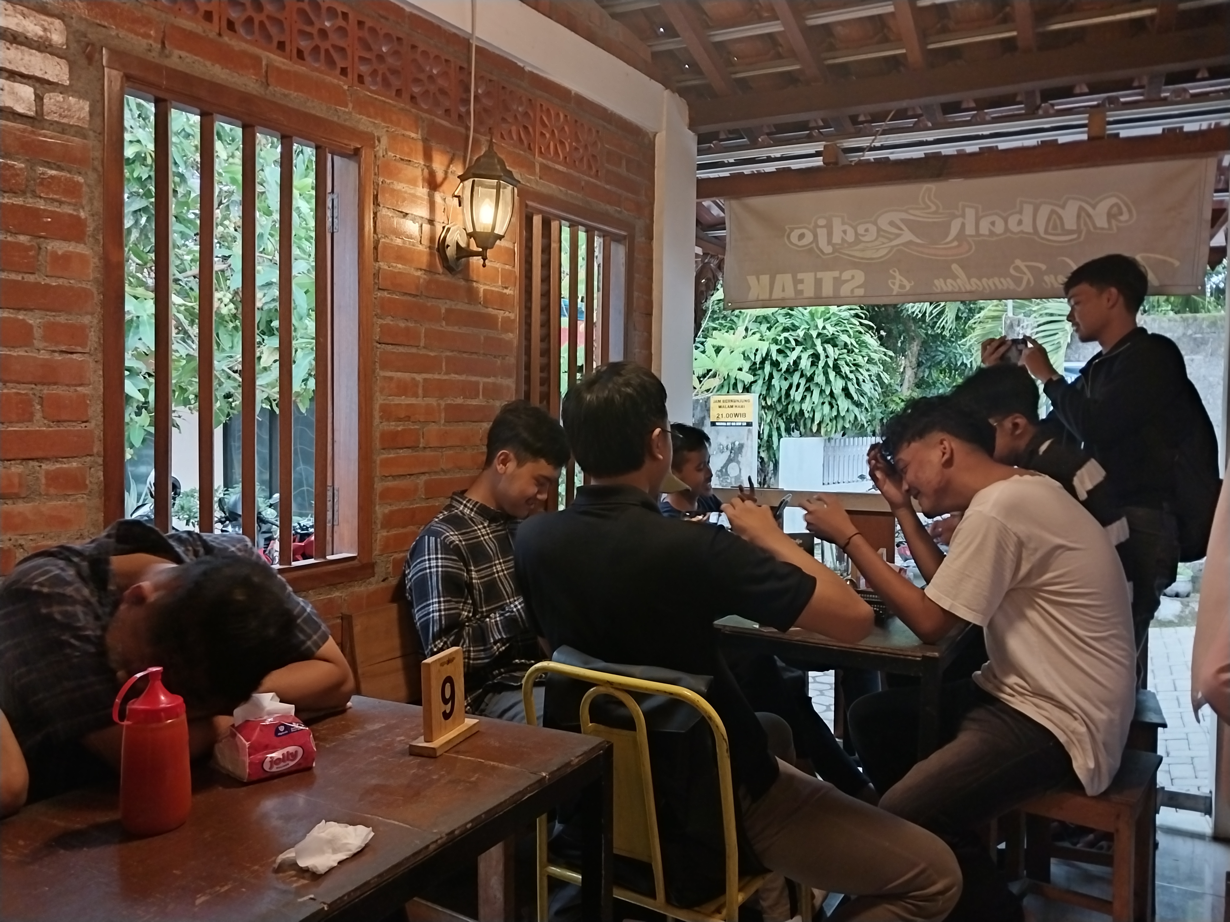 Interior Warung Mbah Redjo